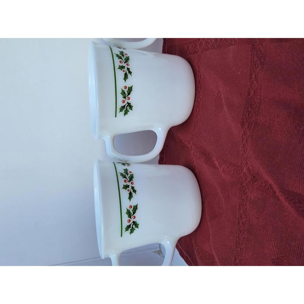 Vintage Corning Ware Holly Berry Mugs Limited 1986 1987 Release Set of 4 - Picture 6 of 9
